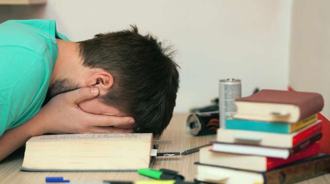 Student loan debt document that says national student loans service centre